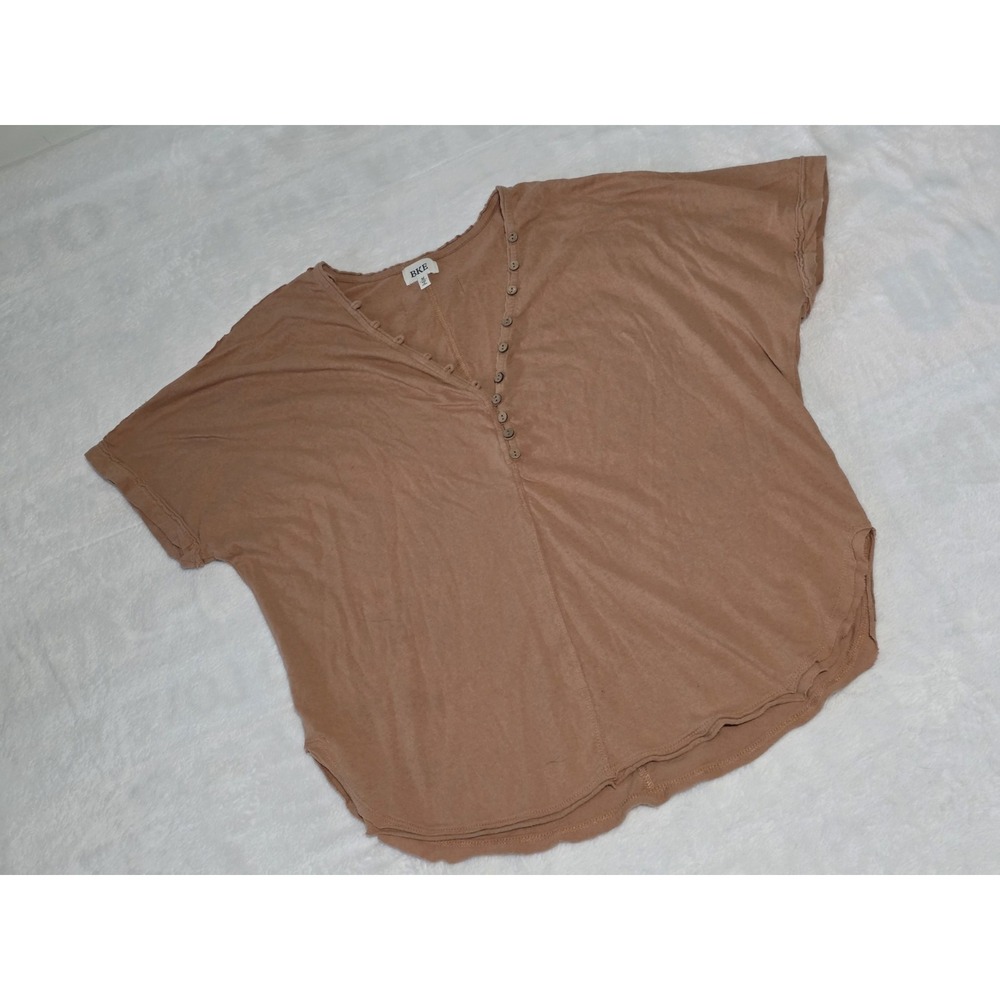 BKE womens Medium rust orange raw edge V neck Henley cotton shirt rounded hem